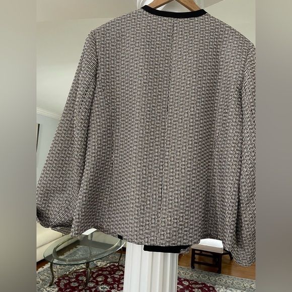 Kasper Women's Black and White, brown and white tweed open front size 18W jacket - Picture 2 of 6
